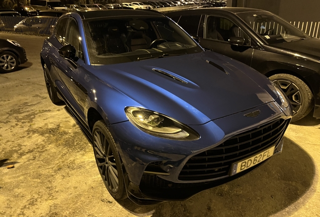 Aston Martin DBX707