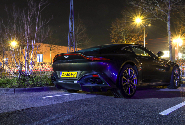 Aston Martin V8 Vantage 2018