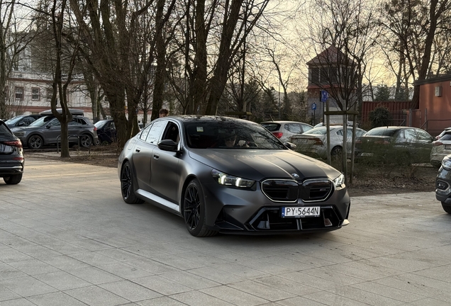 BMW M5 G90