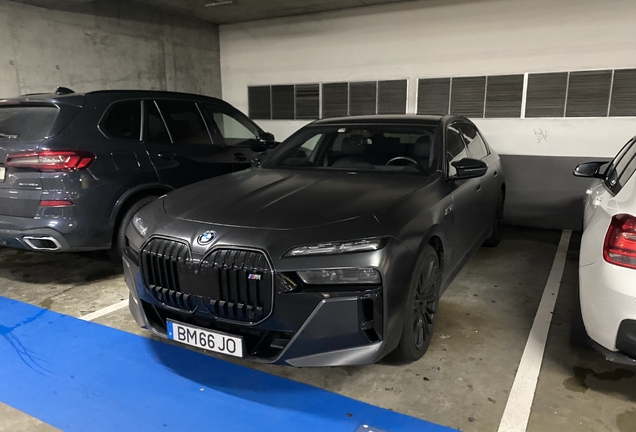 BMW M760e xDrive