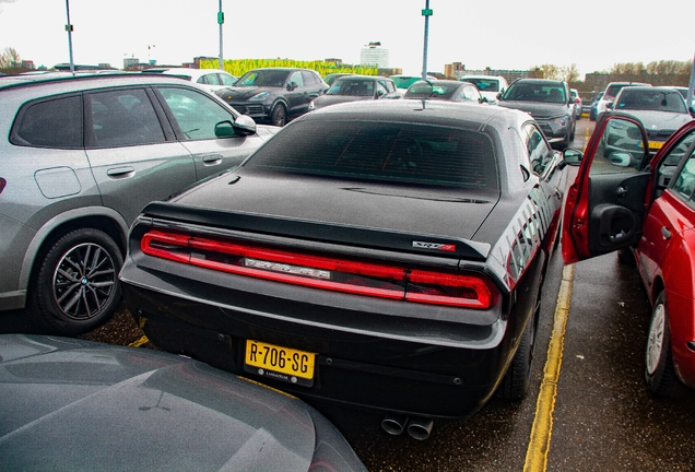 Dodge Challenger SRT-8
