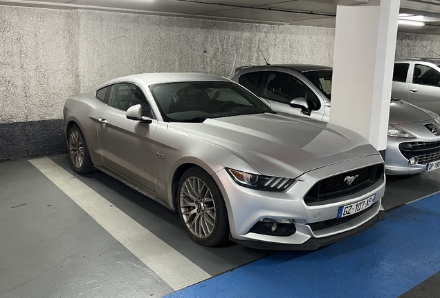 Ford Mustang GT 2015