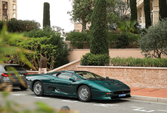 Jaguar XJ220