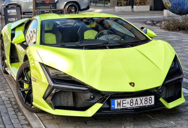 Lamborghini Revuelto
