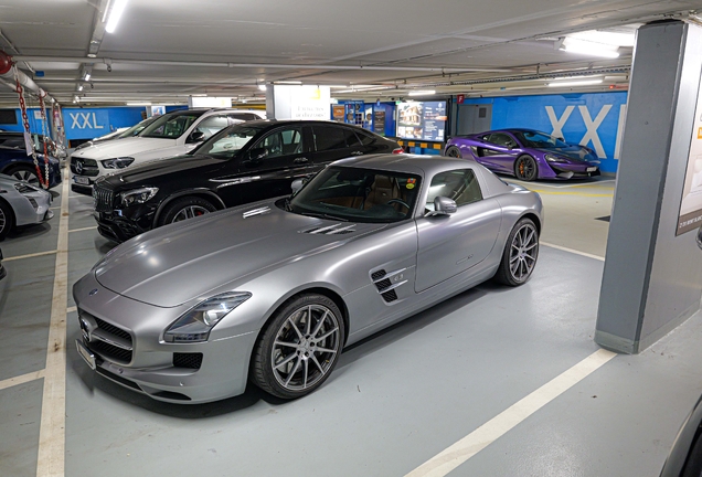Mercedes-Benz SLS AMG