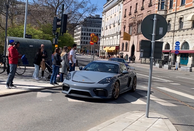 Porsche 718 Cayman GT4