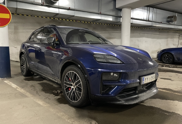 Porsche Macan EV Turbo