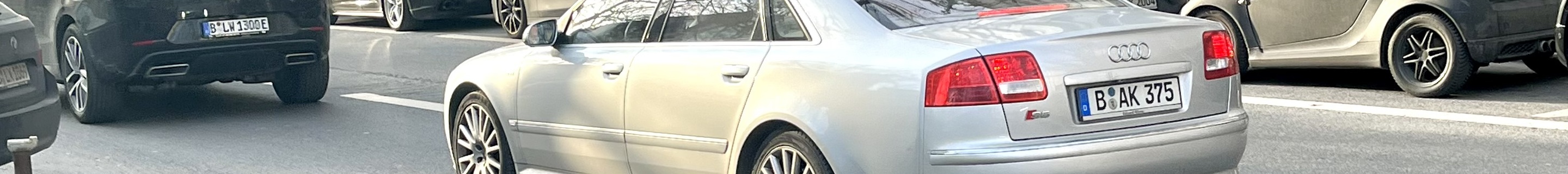 Audi S8 D3