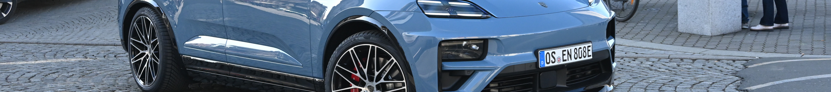 Porsche Macan EV Turbo