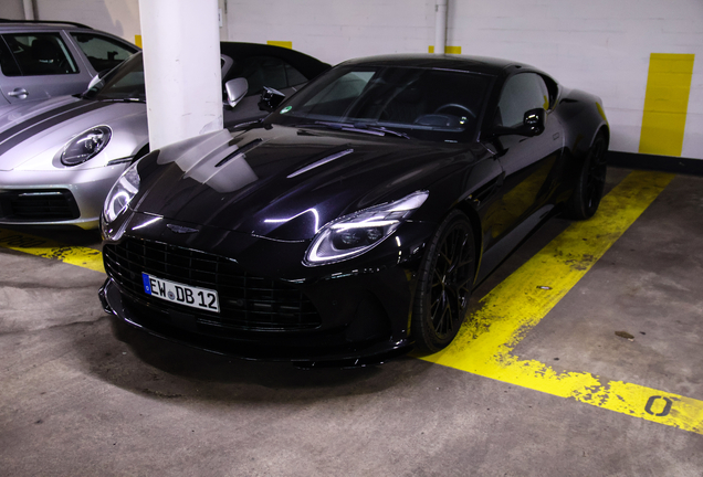 Aston Martin DB12