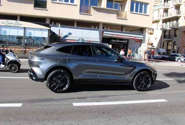 Aston Martin DBX S