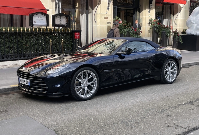 Aston Martin Vanquish Volante 2025