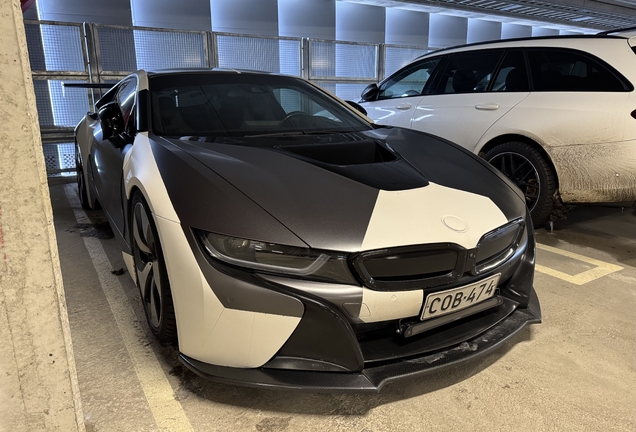 BMW i8