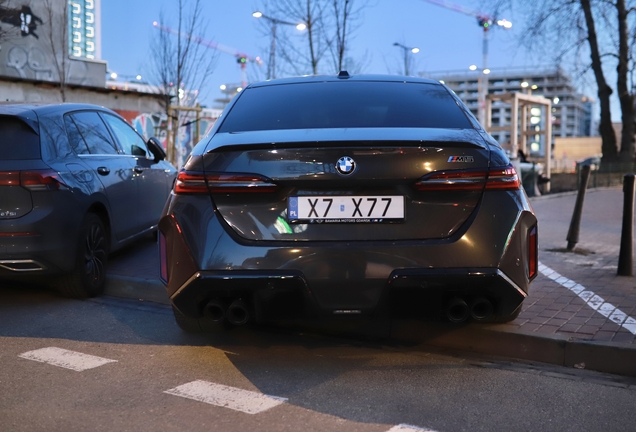 BMW M5 G90