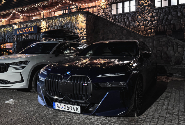 BMW M760e xDrive