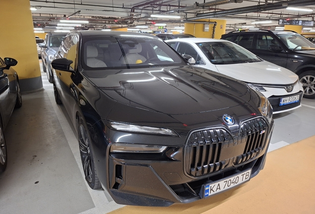 BMW M760e xDrive