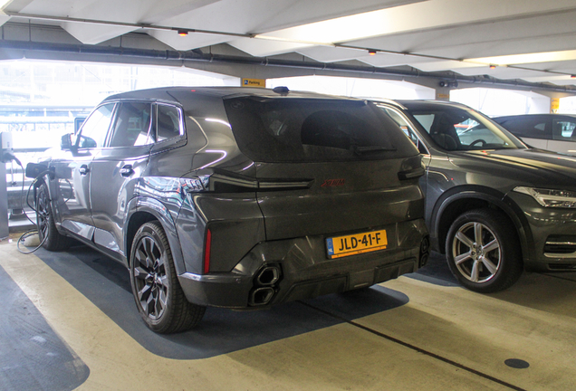 BMW XM G09 Label Red