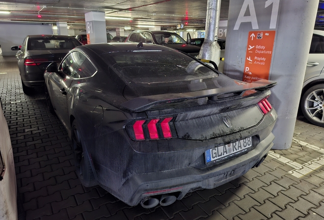 Ford Mustang Dark Horse 2024