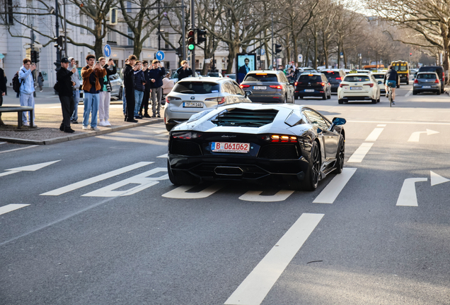 Lamborghini Aventador LP700-4