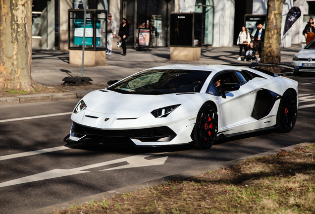 Lamborghini Aventador LP770-4 SVJ