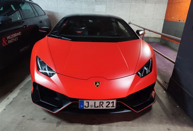 Lamborghini Huracán LP640-4 EVO