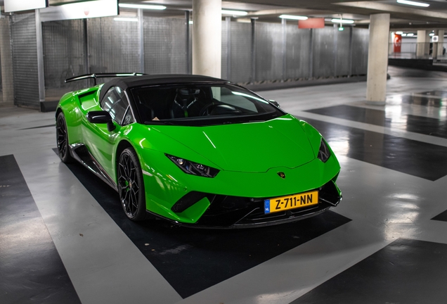 Lamborghini Huracán LP640-4 Performante Spyder