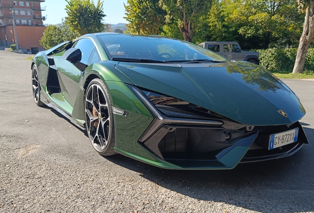 Lamborghini Revuelto