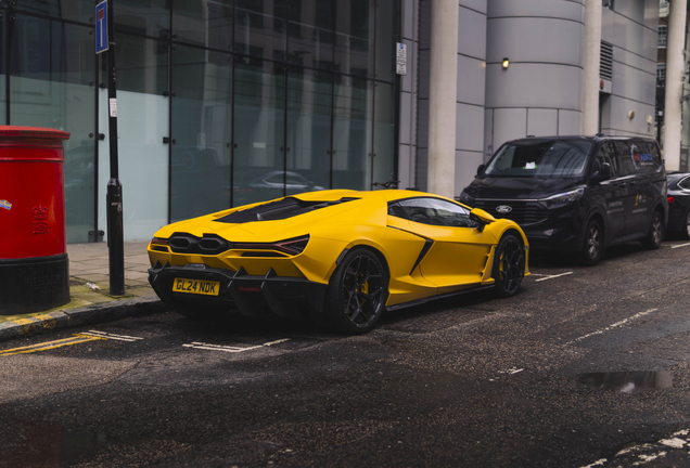Lamborghini Revuelto