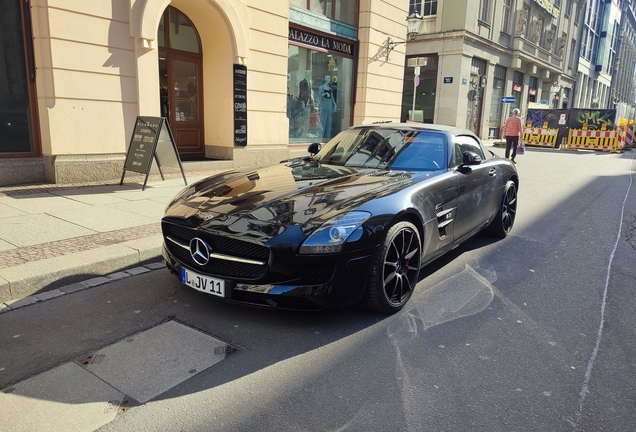 Mercedes-Benz SLS AMG GT Roadster