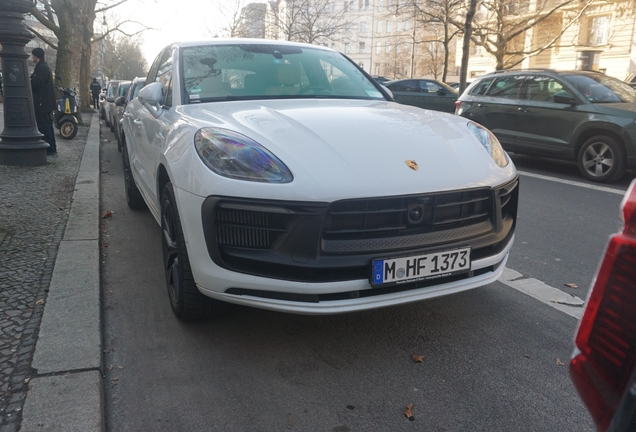 Porsche 95B Macan GTS MkIII