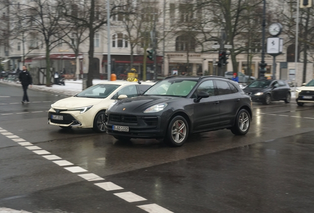 Porsche 95B Macan GTS MkIII