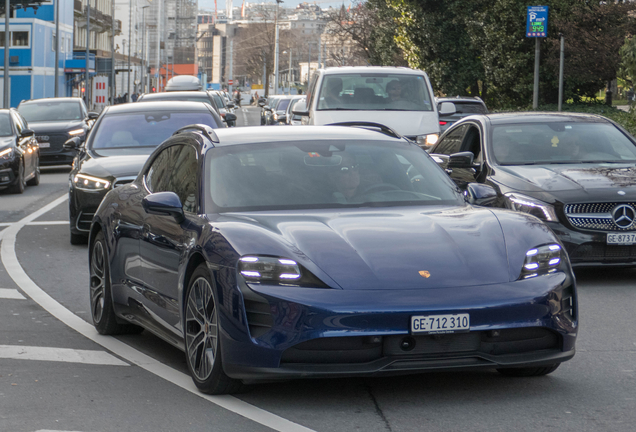 Porsche Taycan GTS Sport Turismo