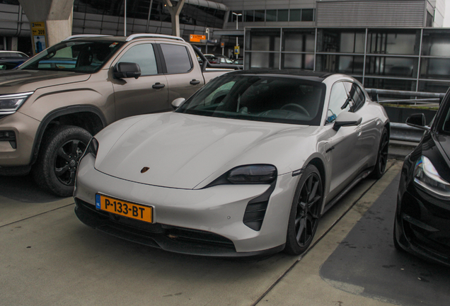 Porsche Taycan GTS Sport Turismo