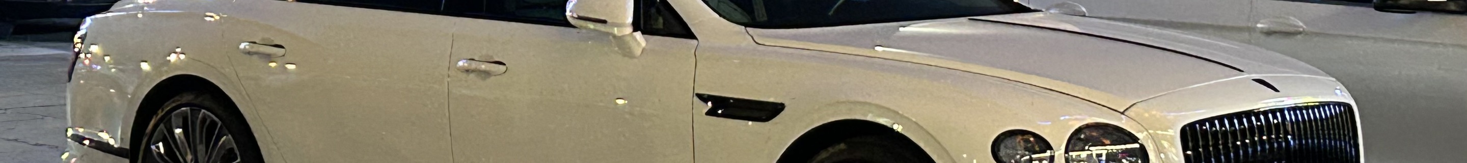 Bentley Flying Spur V8 2021