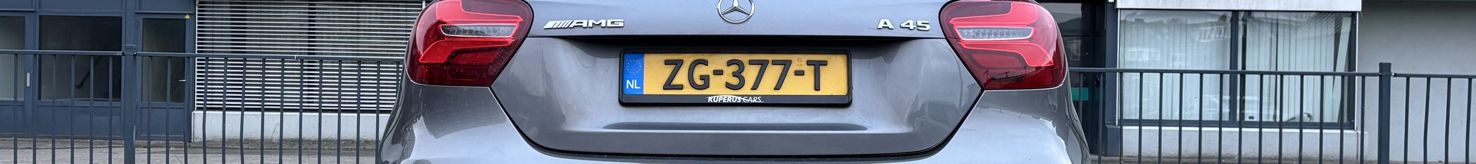 Mercedes-AMG A 45 W176 2015