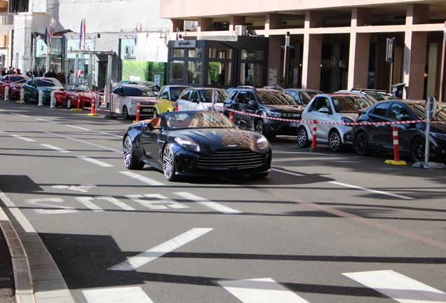 Aston Martin DB12 Volante