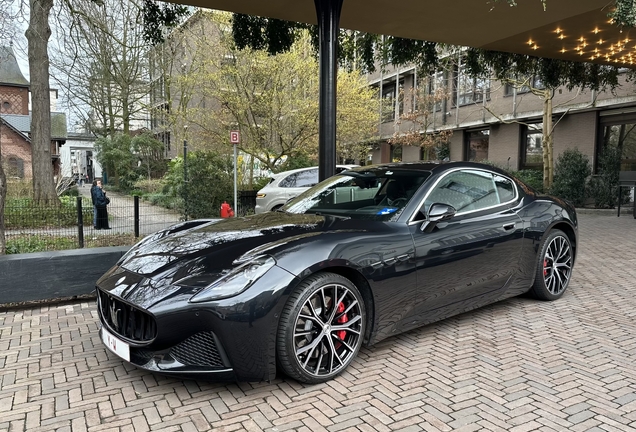 Maserati GranTurismo Modena