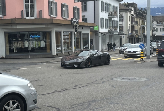 McLaren 570GT