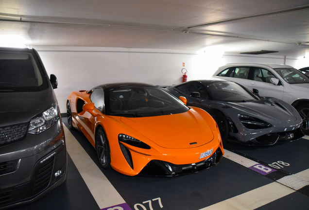 McLaren Artura Spider