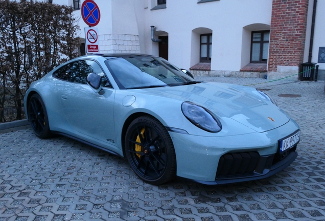 Porsche 992 Carrera 4 GTS MkII
