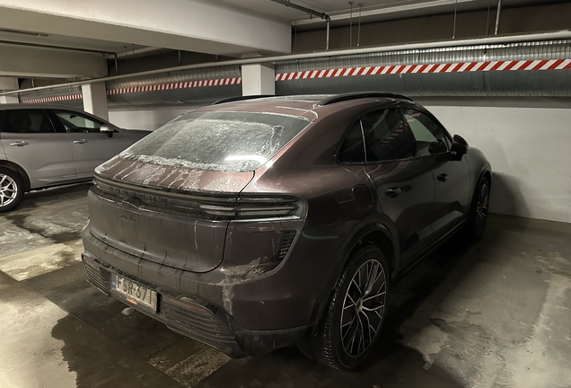 Porsche Macan EV Turbo