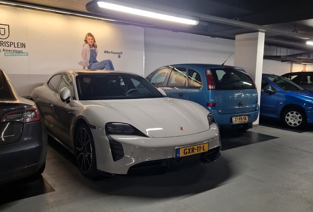 Porsche Taycan Turbo Sport Turismo