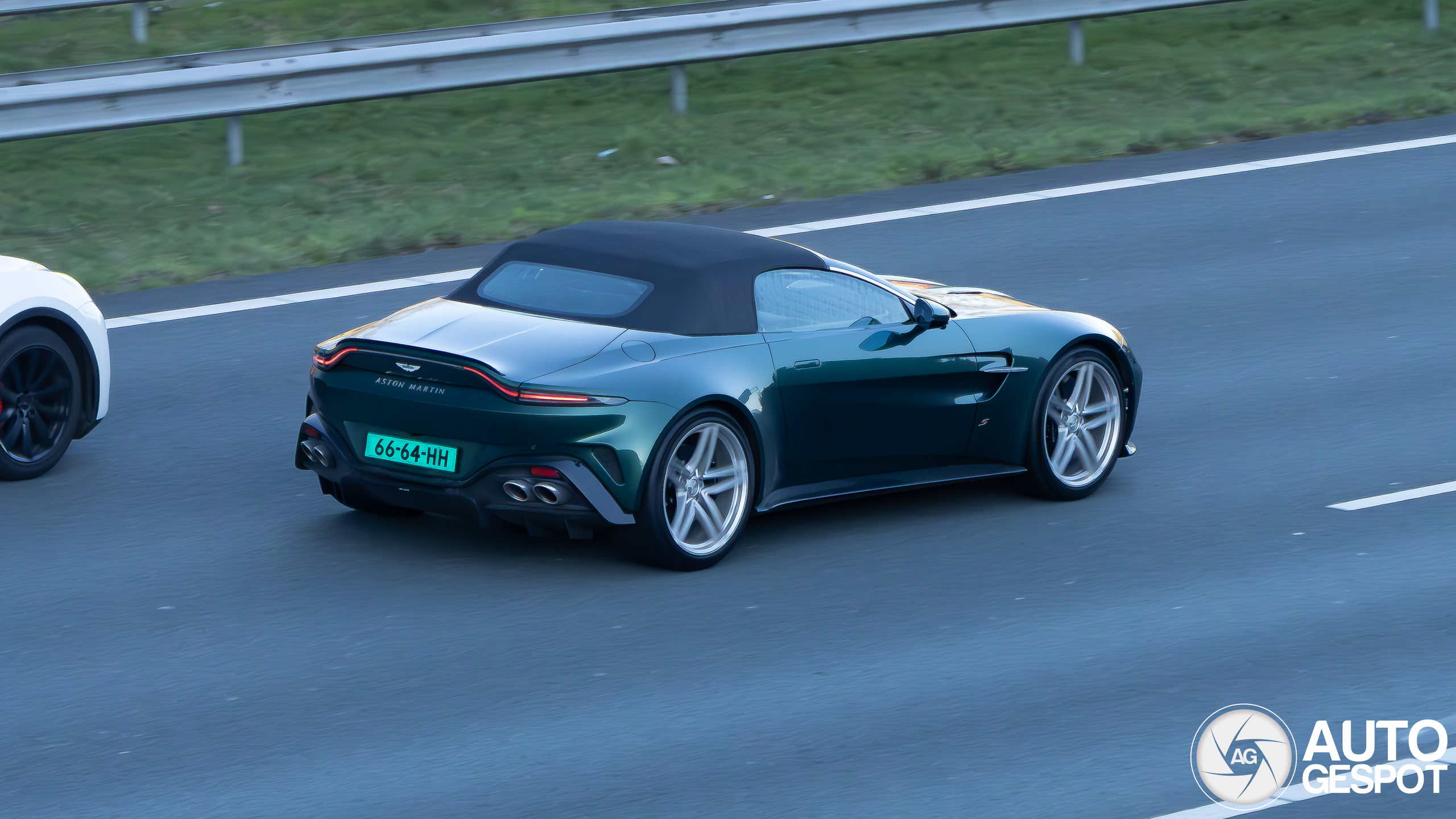 Tweede Aston Martin primeur deze week: Vantage S Roadster