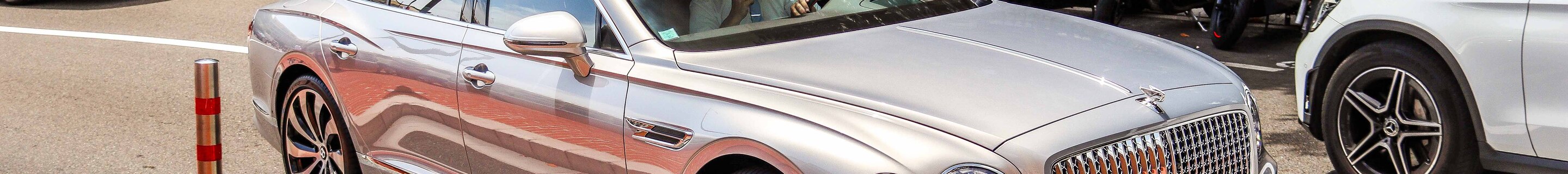 Bentley Flying Spur V8 2021