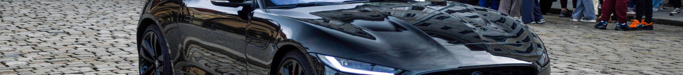 Jaguar F-TYPE P450 75 Coupé