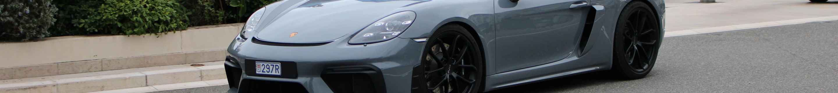 Porsche 718 Cayman GT4