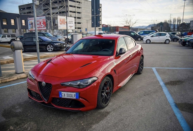 Alfa Romeo Giulia Quadrifoglio 2023