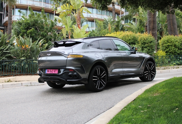 Aston Martin DBX707