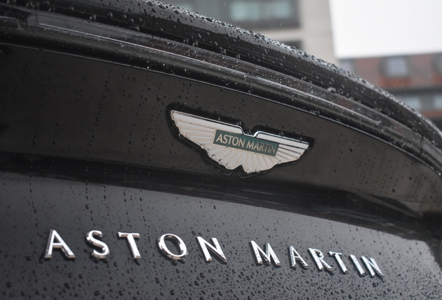 Aston Martin DBX707