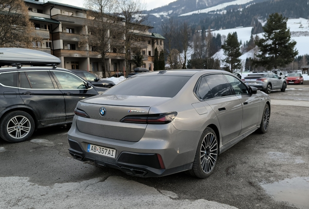 BMW M760e xDrive
